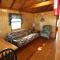 Lakefront Cedar Cabin - 9