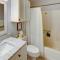 Cozy Sioux Falls Home - 7 Mi to Downtown!
