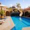 Beachfront Delfin Estate With Pool Sleeps 43 - مازاتلان