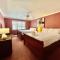 80BPD, Four bedroom, two 1 2 bath log-sided condo with lake view , garage condo - Mount Ida