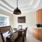 Boho Chic Retreat 3BR 2BA House with Ample Space, WiFi, and Fenced Yard - ماكالين
