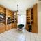 Boho Chic Retreat 3BR 2BA House with Ample Space, WiFi, and Fenced Yard - ماكالين