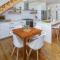 Awesome over the water overlooking West End - Aire Agua home