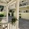 Comfy Stay in Jamaica -Enjoy 7 Miles of White Sand Beach! villa