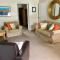 Fayvan Apartments
