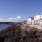 Jetty Cottage, a self-catering cottage sitting on the jetty, with sea view - Amhuinnsuidhe