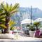 La Vella Resort