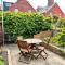 TAFFS MEAD HOUSE Central City Location, nr Stadium, Family Friendly!