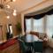 Cozy vintage getaway minutes from downtown