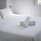 R143 Beachfront Apartment Dorianne