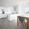 R143 Beachfront Apartment Dorianne
