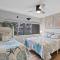 Walk to Coligny Beach Park Coastal Oasis with Pool - 希尔顿黑德岛