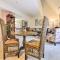 Lovely Norwich Villa, On Golf Course with Amenities!