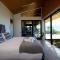 On The Edge, Luxury - KK43111