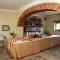 Scenic Farmhouse near Trasimeno