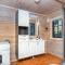 4 Bedroom Stunning Home In Nissedal