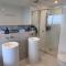 29th floor Oracle Tower 2 stunning ocean and city views