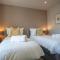The Quadrant - The Larsen Suite