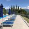 One bedroom apartement with lake view shared pool and enclosed garden at Menaggio
