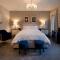 Orange Inn Boutique Hotel - Goshen