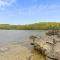 Cozy Lakeside Getaway - Outdoor Theater - Free Early Check-In- 4min to Silver Dollar City