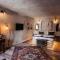 Bayar Cave Suites - 于尔居普