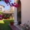 Spacious,amazing villa with a beautiful blooming garden! - Dubai