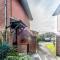 Pass the Keys Stylish 2 Bedroom Family Home - Worcester Park