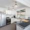 Oceanview Manor by "Peppy Beach Retreats" - Two Houses in One with Panoramic Views