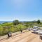 Oceanview Manor by "Peppy Beach Retreats" - Two Houses in One with Panoramic Views