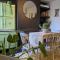 Beautiful seaside Willow Cottage hosted by Whitstable-Holidays