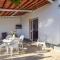 3 Bedroom Beautiful Home In Ricadi