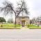3 Mi to Baylor Waco Vacation Rental