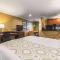 La Quinta by Wyndham San Francisco Airport West Millbrae FREE AIRPORT SHUTTLE