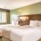 La Quinta by Wyndham San Francisco Airport West Millbrae FREE AIRPORT SHUTTLE