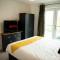 Chi-Amici-3bed home-St Neots-Near to train station