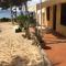 HOLIDAY HOME CON VERANDA SUL MARE e A 3 MINUTI A PIEDI DALLA SPIAGGIA