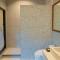 233Poshtel