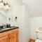 Jamesons Cabin! 8 Minutes to Wisp, HotTub, FirePit, Pets, EV Chgr