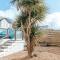 The Hideout - Newquay - Fully Stocked Eco Escape
