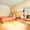 Centro Bajo Hotel & Resto