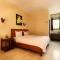 Centro Bajo Hotel & Resto