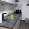 NGUYEN LE 3 Schlafzimmer, 7 Bette,Dusche, 2 WC , Küche ab 2 Übernachtungen