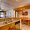 3 Br- Sleeps 8 with Jetted Tub - No CF - Crested Butte