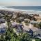 Pelicans Watch - Meredith Lodging