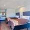 Coachway Inn