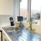 KozyGuru / Wigan / 2BR 4Beds / Newly Refurbished Stylish Holiday House / Close to Big Retail Park / UWNE034
