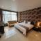 Boston Plus Hotel