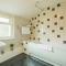 Cambridge 3 bedroom flat with private parking - Cambridge