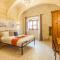 Centre Island Gozitan Farmhouse & Pool - Happy Rentals
